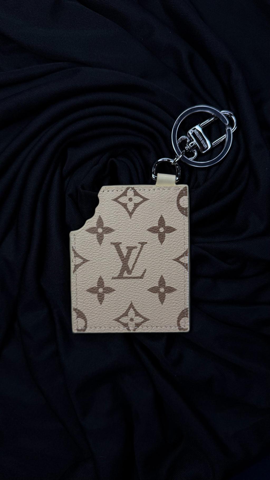 LV White Chocolate