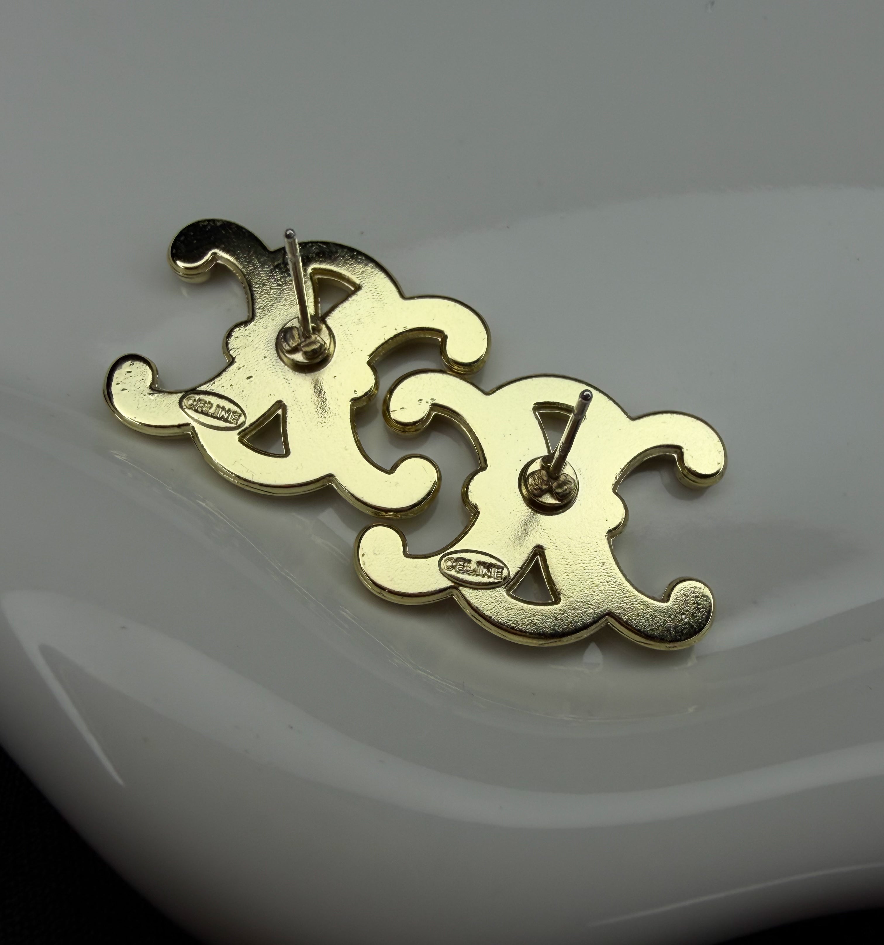 Pave Studs