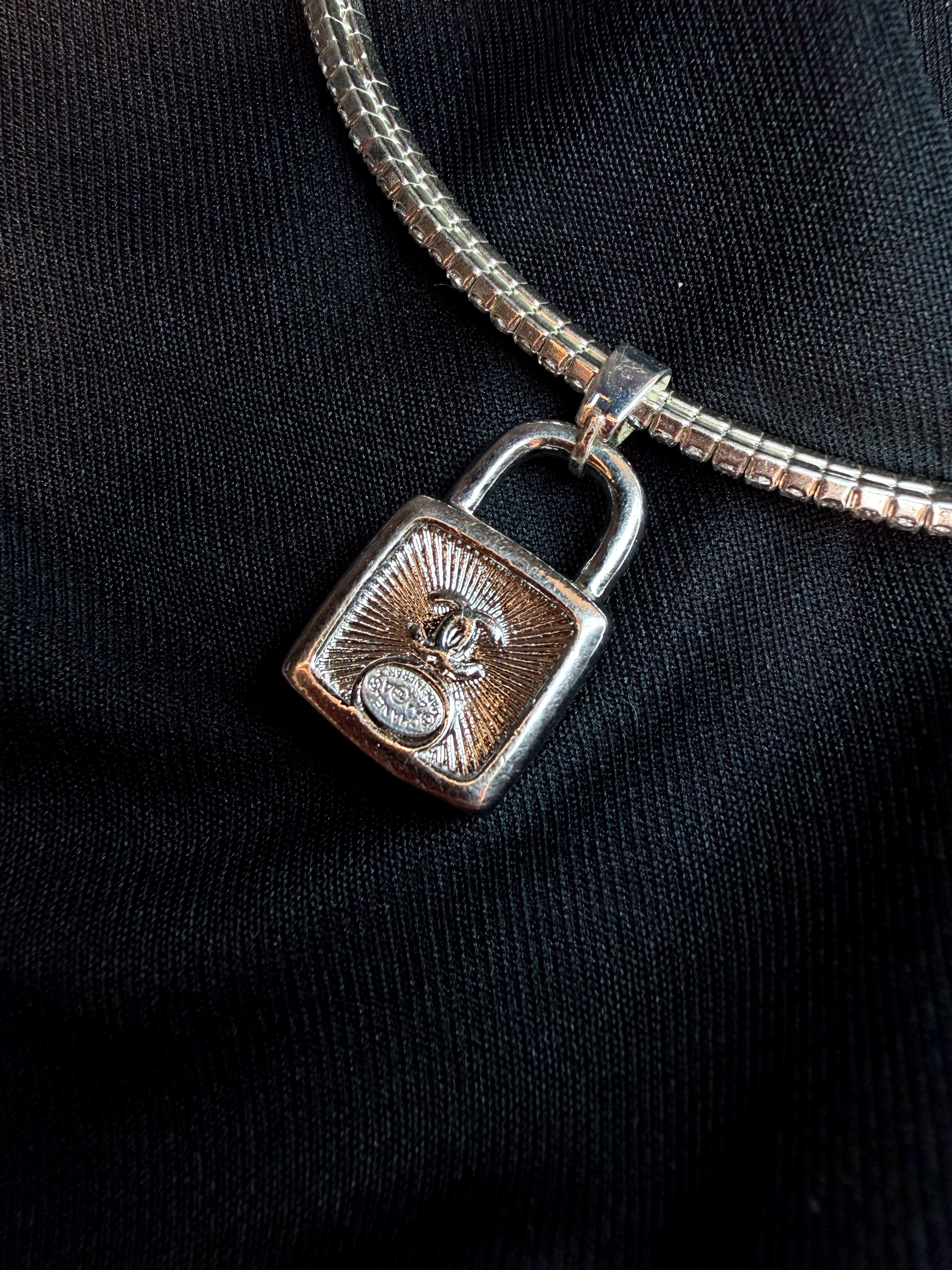 Lock Choker