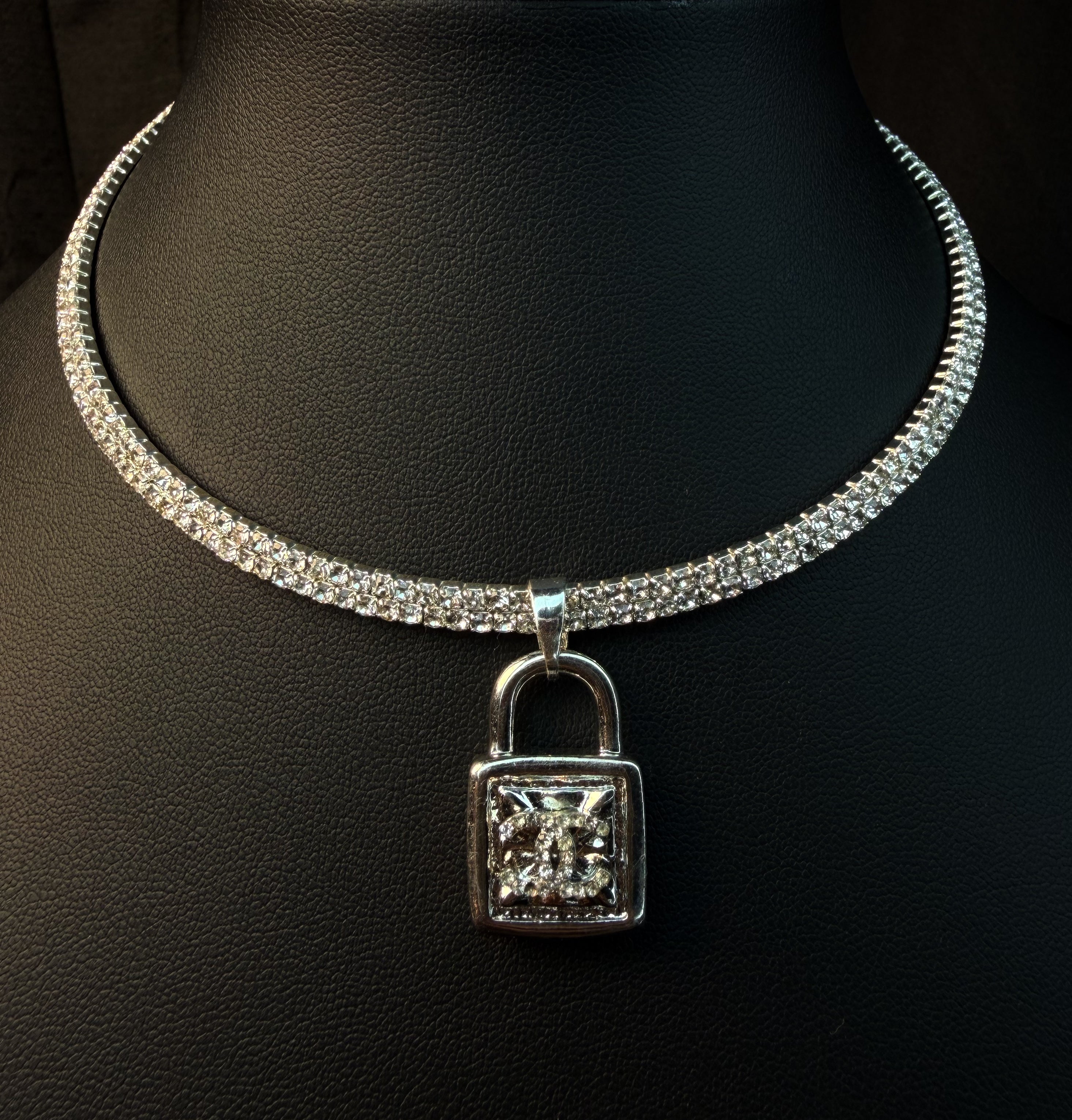 Lock Choker